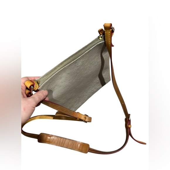 Dooney & Bourke crossbody bag | Dooney & Bourke crossbody purse - Picture 13 of 13